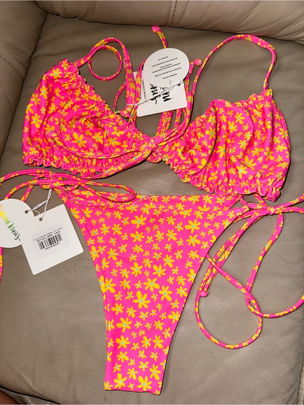 Kulani Kinis Berry Blush Pink & Yellow Daisy Floral String Bikini NWT Large